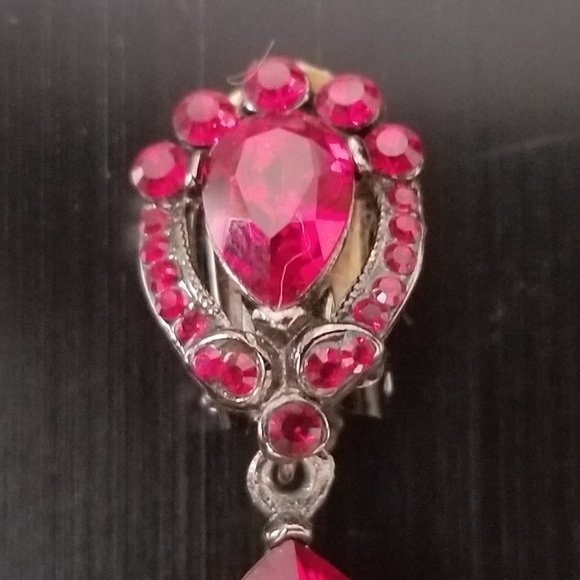 VINTAGE JOSE & MARIA BARRERA RED CRYSTAL TEAR DROP DANGLE CHANDELIER EARRING - Picture 10 of 11